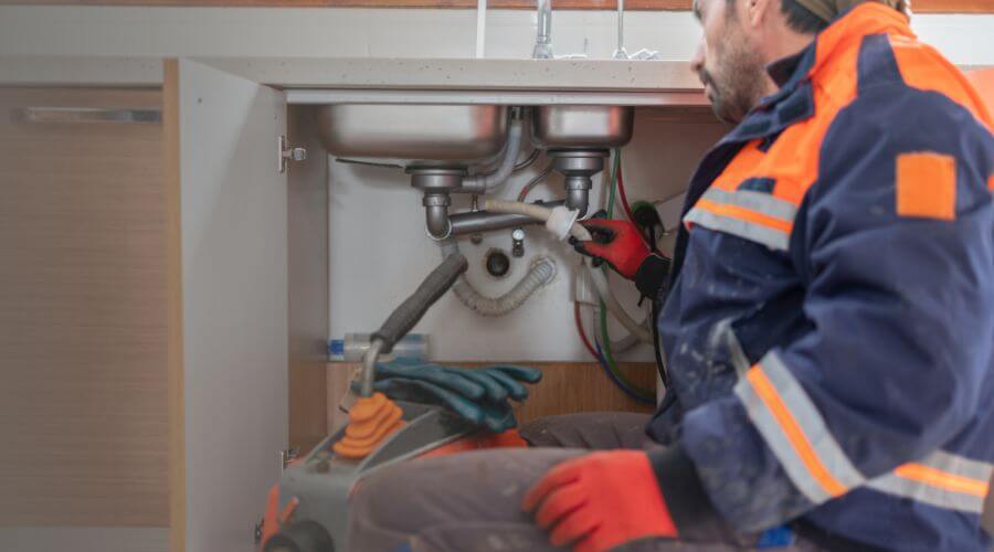 Professional septic tank pumping in Romayor, TX